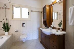 Villa Olivia in Perigiali