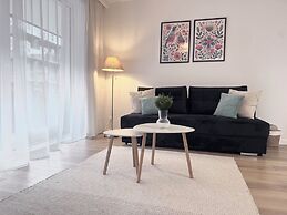 Bastion Wałowa by Q4Apartments