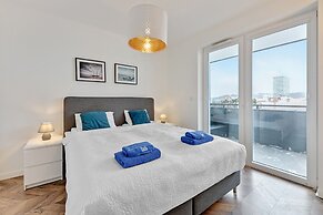 Bastion Wałowa by Q4Apartments