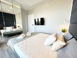 Bastion Wałowa by Q4Apartments