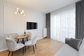 Bastion Wałowa by Q4Apartments