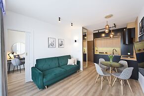 Bastion Wałowa by Q4Apartments