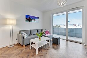 Bastion Wałowa by Q4Apartments