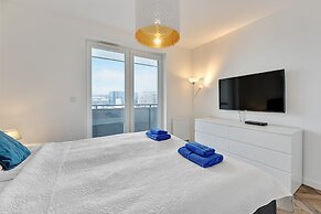 Bastion Wałowa by Q4Apartments