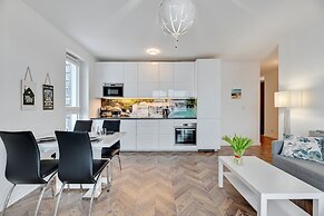 Bastion Wałowa by Q4Apartments