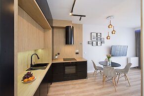 Bastion Wałowa by Q4Apartments