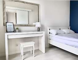 Bastion Wałowa by Q4Apartments