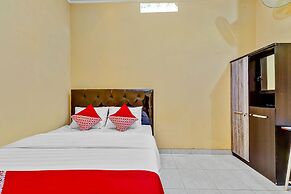 OYO 90768 Endrayanti Inn Syariah