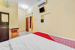 OYO 90768 Endrayanti Inn Syariah