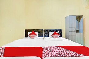 OYO 90768 Endrayanti Inn Syariah