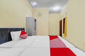 OYO 90768 Endrayanti Inn Syariah