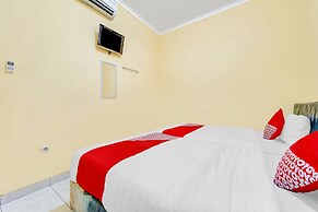 OYO 90768 Endrayanti Inn Syariah