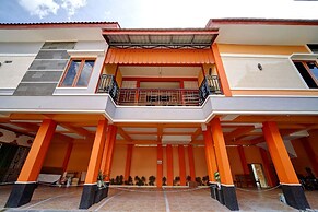 OYO 90768 Endrayanti Inn Syariah