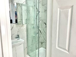 Kunda House Church Rd