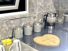 Kunda House Church Rd