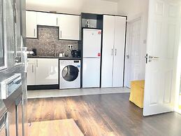 Kunda House Church Rd