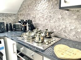 Kunda House Church Rd