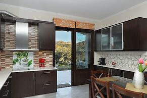 Heliopetra Lux Villa with private Pool