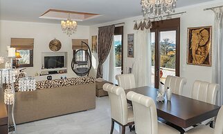 Heliopetra Lux Villa with private Pool