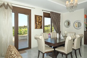 Heliopetra Lux Villa with private Pool