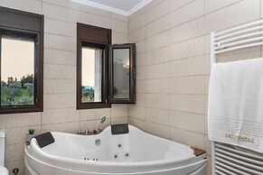 Heliopetra Lux Villa with private Pool