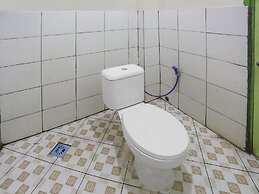 OYO 90825 Hotel Lizha 2