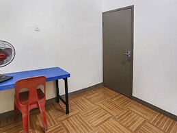 OYO 90825 Hotel Lizha 2