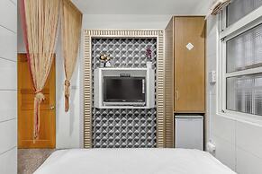 Sea Month Bed and Breakfast