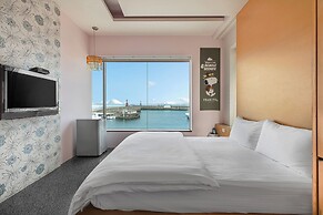 Sea Month Bed and Breakfast