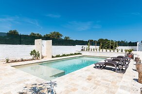 Trullo La Dolina by Wonderful Italy