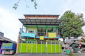 OYO 91572 Kost Esklusif Barokah