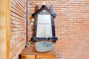 Hotel O Prawirotaman Near Keraton Yogyakarta Formerly Chez Laelik Gues