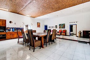 Hotel O Prawirotaman Near Keraton Yogyakarta Formerly Chez Laelik Gues