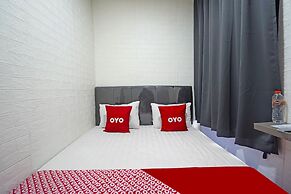 OYO Life 91727 Luxury Homestay Sidoarjo