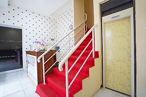 OYO Life 91727 Luxury Homestay Sidoarjo