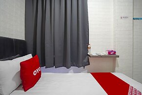 OYO Life 91727 Luxury Homestay Sidoarjo