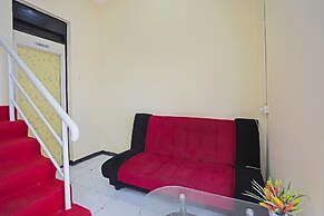 OYO Life 91727 Luxury Homestay Sidoarjo