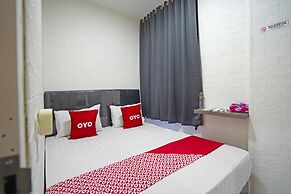 OYO Life 91727 Luxury Homestay Sidoarjo