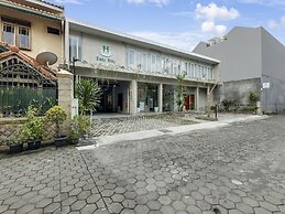 Super OYO Capital O 90983 Harmony Easy Stay