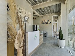 Super OYO Capital O 90983 Harmony Easy Stay