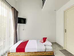 Super OYO Capital O 90983 Harmony Easy Stay