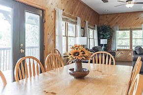 Heavenly Views - Amazing Mountain Views 8 Bedroom Cabin by Heavenly Vi