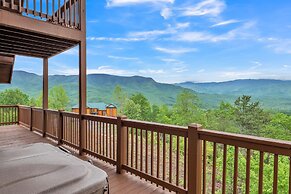 Sky Views - Panoramic Views 2 Bedroom Cabin by Heavenly Views Resort