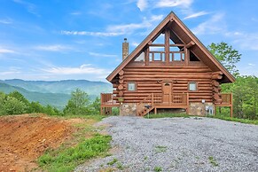 Sky Views - Panoramic Views 2 Bedroom Cabin by RedAwning