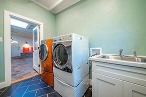 1185 Tamarack 4 Bedroom Home by RedAwning