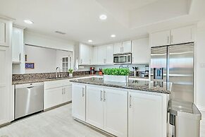 1185 Tamarack 4 Bedroom Home by RedAwning