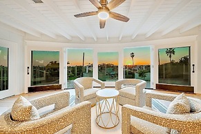 1185 Tamarack 4 Bedroom Home by RedAwning