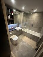 Impeccable 1bed Flat in West London!!