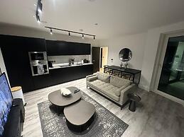 Impeccable 1bed Flat in West London!!