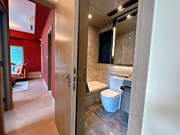 Beautiful 3-bedroom Apartment